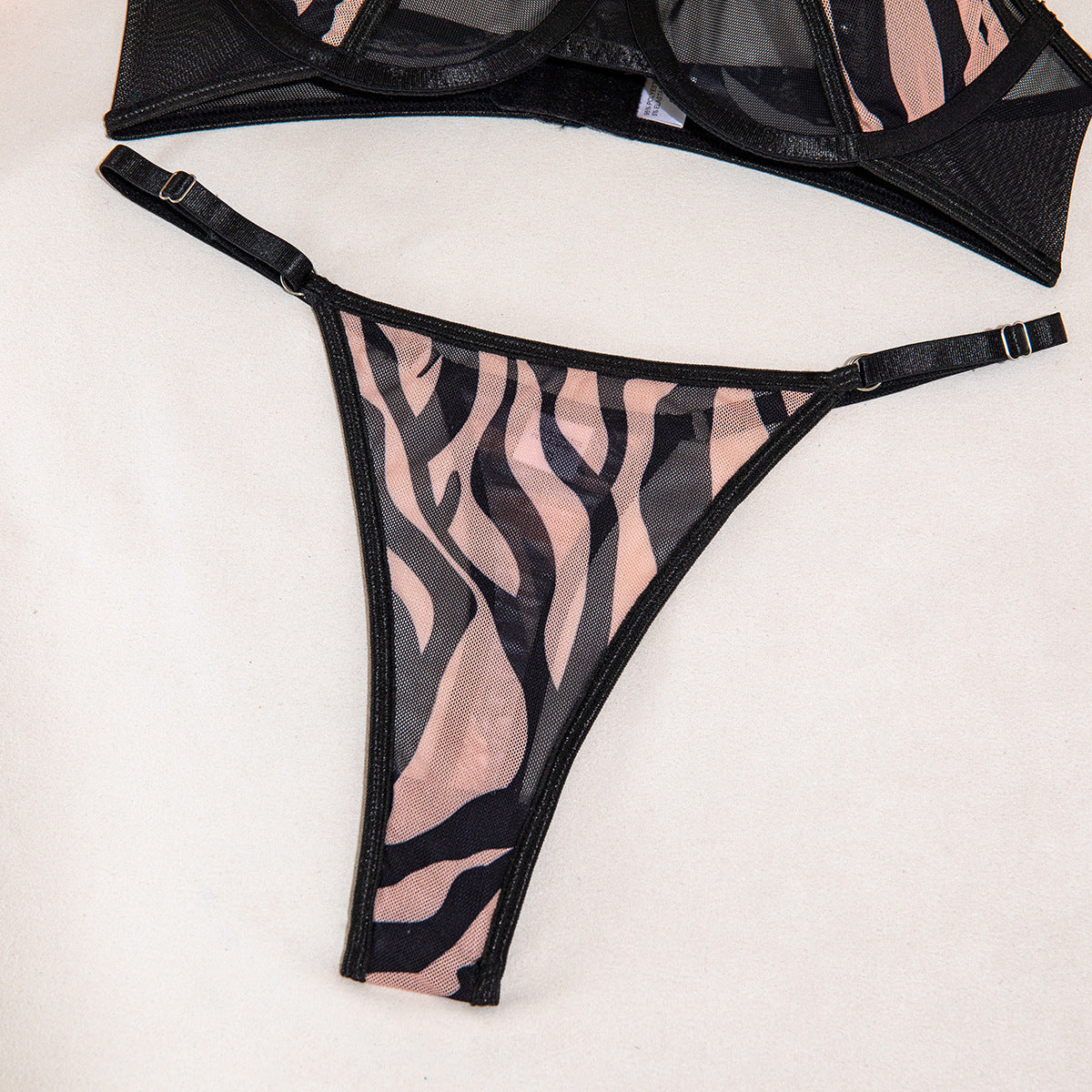 Sexy Leopard Print Lingerie Set – Erotic Boudoir Outfit with Metal Chain, Tulle, Thongs & Gloves